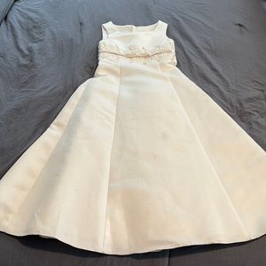 Michelangelo David Bridal flower girl dress. Size 5, color Ivory.